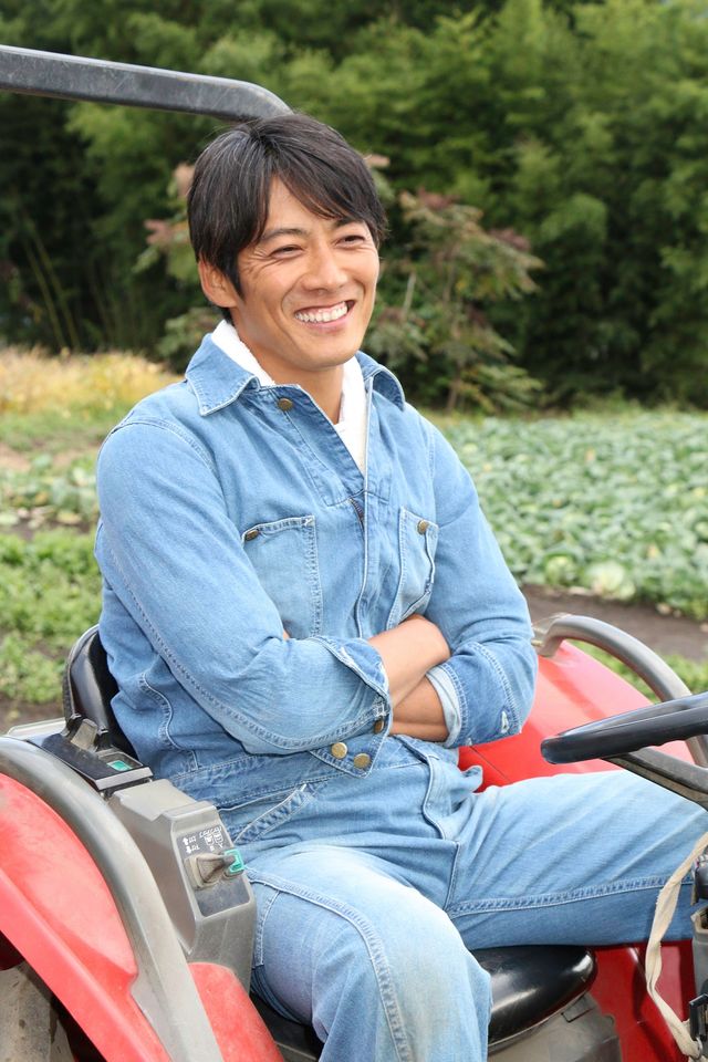 反町隆史、不器用で生真面目な農家の男に！新ドラマ「限界集落株式会社」フォトギャラリー（5枚目）