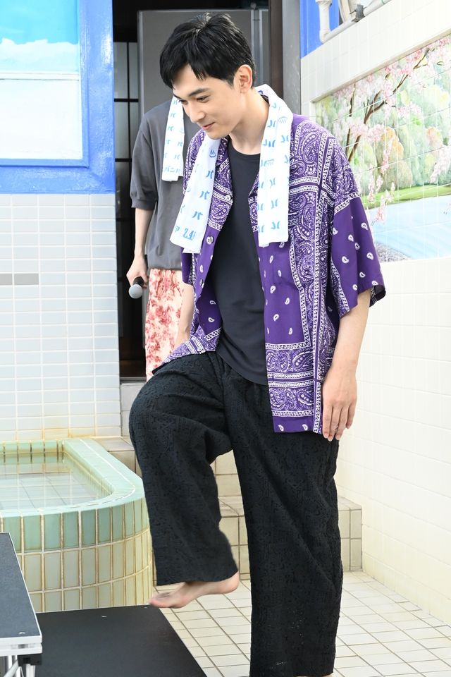 実写映画『バババ』吉沢亮＆板垣李光人、銭湯で仲良しトーク！（3枚目）