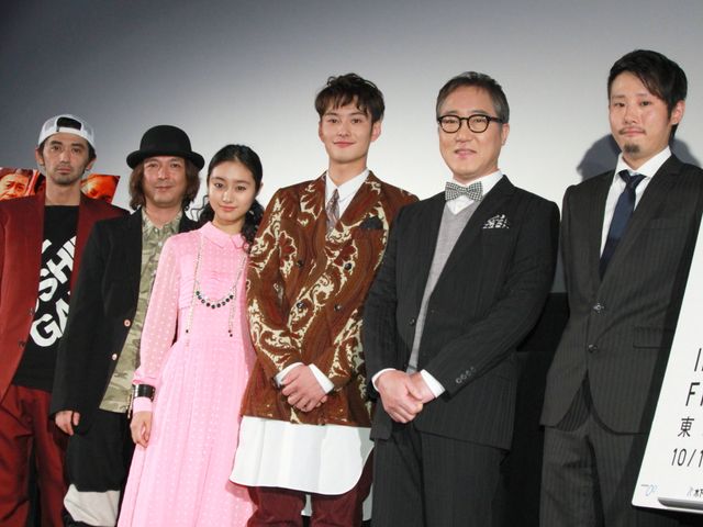 岡田将生、汗止まらず！映画『オー!ファーザー』舞台あいさつフォトギャラリー（10枚目）