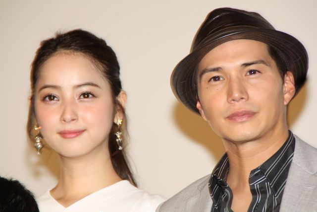 中村倫也＆佐々木希＆市原隼人＆木村佳乃が集結！『星ガ丘ワンダーランド』初日舞台あいさつフォトギャラリー（8枚目）