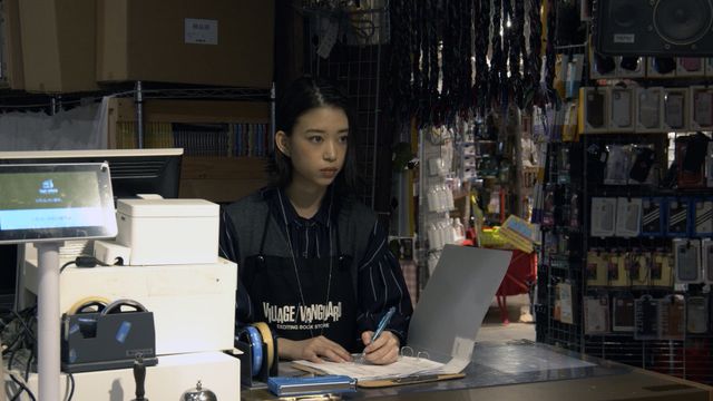 岡山天音、森川葵、最上もがら再集結「ヴィレヴァン！」映画版場面写真（4枚目）