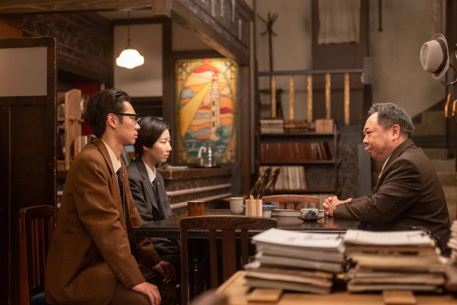 よね（土居志央梨）の電話の相手は…「虎に翼」第23週「始めは処女の如く、後は脱兎の如し？」第111回（2枚目）