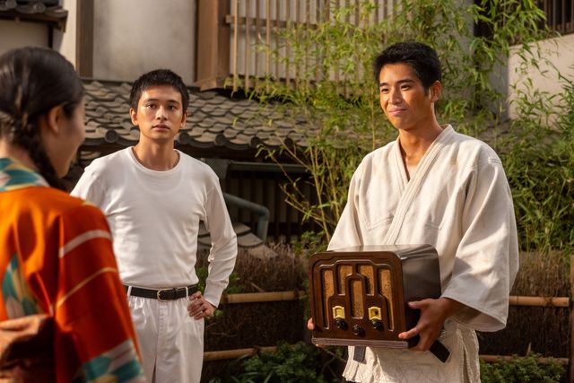 千尋（中沢元紀）はのぶ（今田美桜）に…朝ドラ「あんぱん」第13回：フォトギャラリー