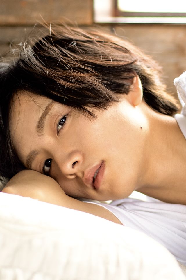 市原隼人が撮り下ろし！板垣李光人1st写真集「Rihito 18」新カット（3枚目）