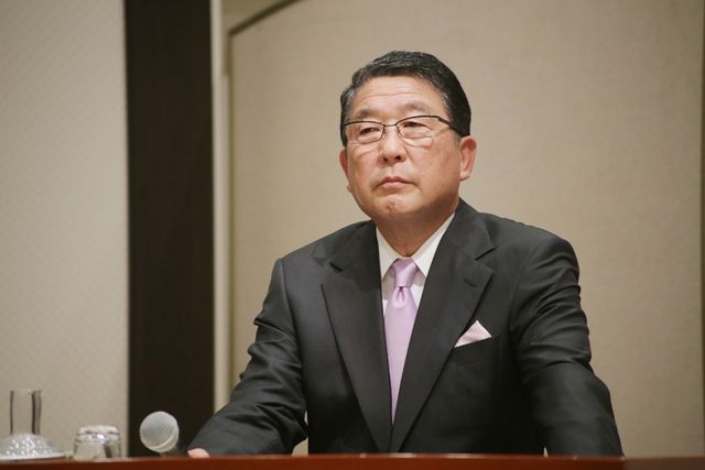 嶋大輔芸能界引退記者会見フォトギャラリー（8枚目）