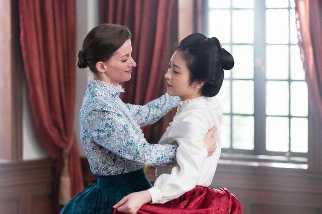 美しい…クララ先生と寿恵子「らんまん」第54回の場面写真：フォトギャラリー