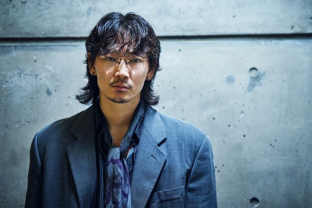 綾野剛、ヤバすぎるカッコよさ！撮りおろし＜7枚＞（3枚目）