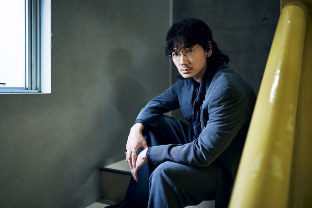 綾野剛、ヤバすぎるカッコよさ！撮りおろし＜7枚＞（5枚目）