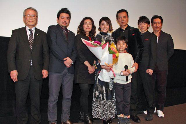 平山あや、8年ぶり主演映画『いしゃ先生』初日舞台あいさつ：フォトギャラリー