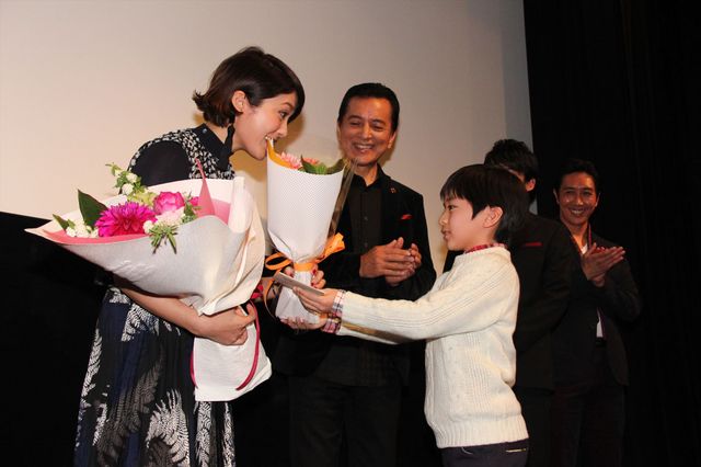 平山あや、8年ぶり主演映画『いしゃ先生』初日舞台あいさつ（4枚目）