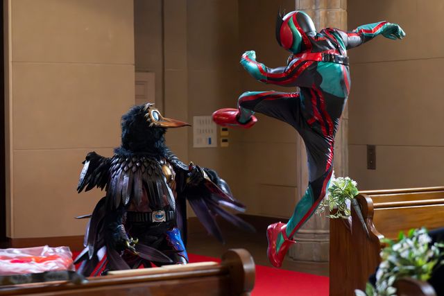 莫の新たな任務はVIP警護！「仮面ライダーゼッツ」第4話場面カット（4枚目）