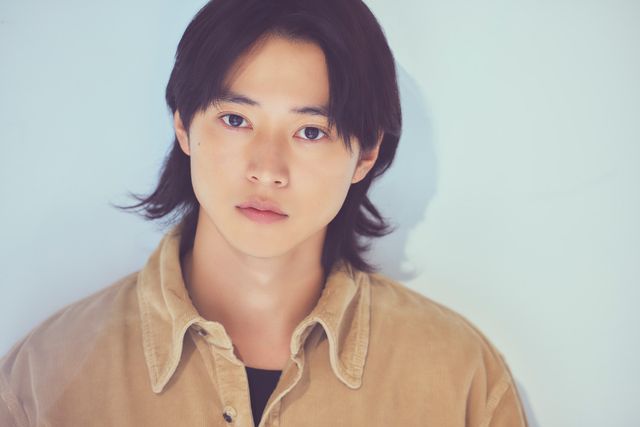 山崎賢人がふんわり…な【インタビューカット集】：フォトギャラリー