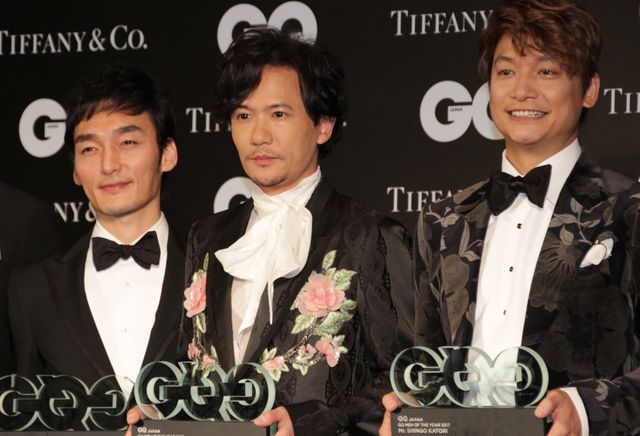「GQ MEN OF THE YEAR 2017」インスピレーション賞を受賞した草なぎ剛、稲垣吾郎、香取慎吾