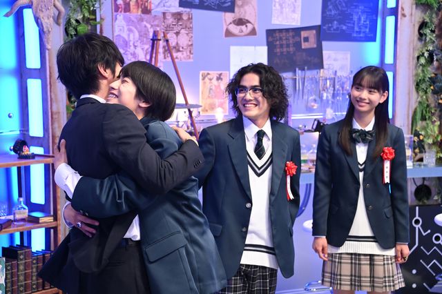 鏡花さん＆ミナト先生が結婚！Vシネクスト『仮面ライダーガッチャード GRADUATIONS』場面写真（3枚目）