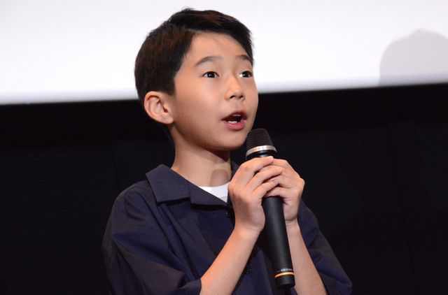 風間俊介＆MEGUMI、息子役と仲良く記念撮影！『劇場版　それでも俺は、妻としたい』公開御礼舞台あいさつ（4枚目）