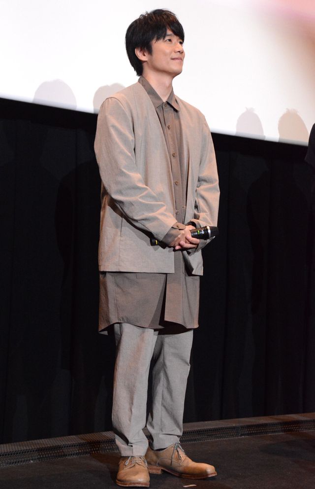 風間俊介＆MEGUMI、息子役と仲良く記念撮影！『劇場版　それでも俺は、妻としたい』公開御礼舞台あいさつ（6枚目）