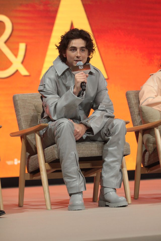 訪韓中のゼンデイヤ、ジャンプスーツで登場！『デューン　砂の惑星PART2』韓国記者会見（23枚目）