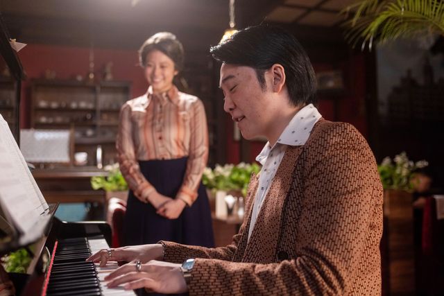 健太郎（高橋文哉）＆メイコ（原菜乃華）夫婦も…「あんぱん」第25週「怪傑アンパンマン」第123回（4枚目）