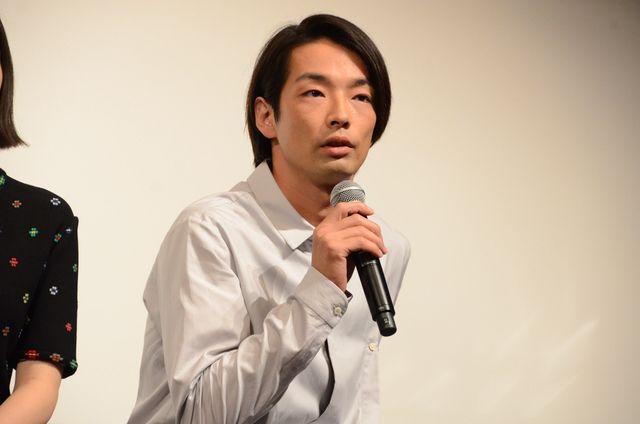 謙さんのオーラをフォークリフトが吸収!?映画『怒り』LINE LIVE プレミア上映会フォトギャラリー（11枚目）