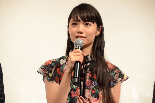 謙さんのオーラをフォークリフトが吸収!?映画『怒り』LINE LIVE プレミア上映会フォトギャラリー（13枚目）