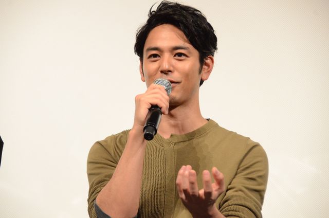 謙さんのオーラをフォークリフトが吸収!?映画『怒り』LINE LIVE プレミア上映会フォトギャラリー（20枚目）