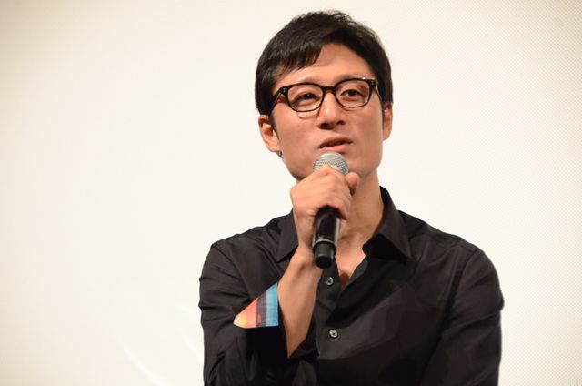 謙さんのオーラをフォークリフトが吸収!?映画『怒り』LINE LIVE プレミア上映会フォトギャラリー（23枚目）