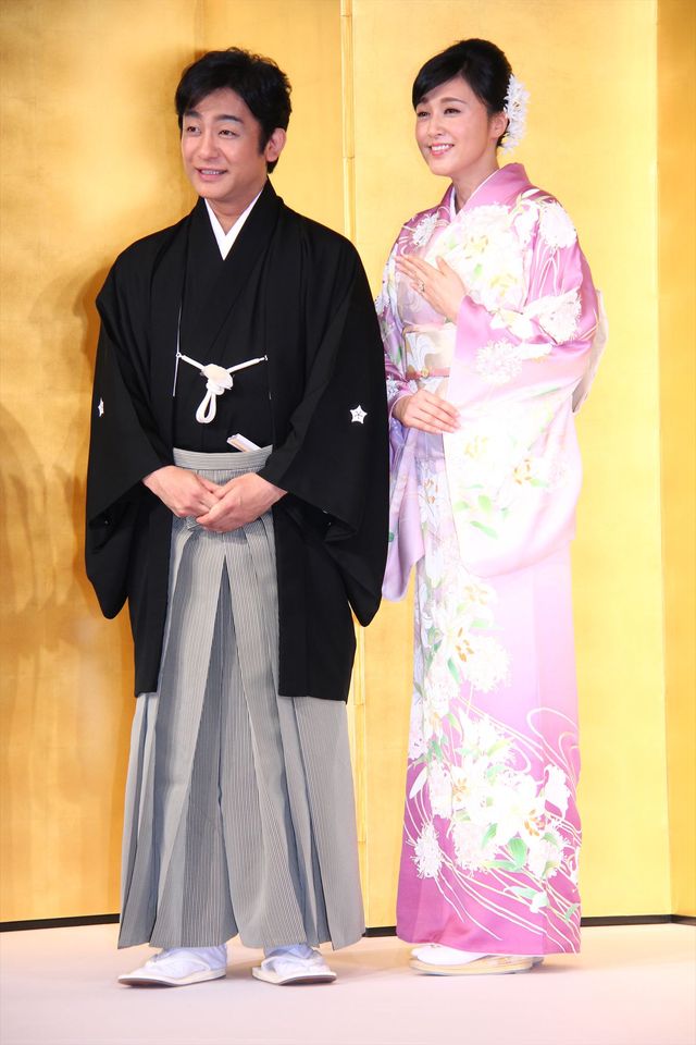 片岡愛之助＆藤原紀香が結婚会見！指輪もキラリ　フォトギャラリー（14枚目）