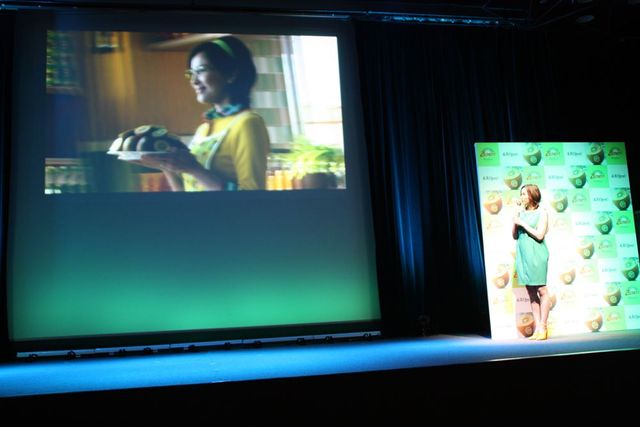 瀬戸朝香が「キウ育ママ」に変身！新CM発表会フォトギャラリー（3枚目）