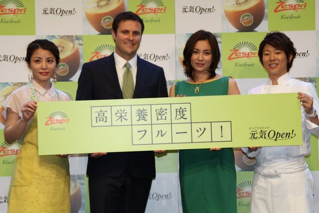 瀬戸朝香が「キウ育ママ」に変身！新CM発表会フォトギャラリー（9枚目）