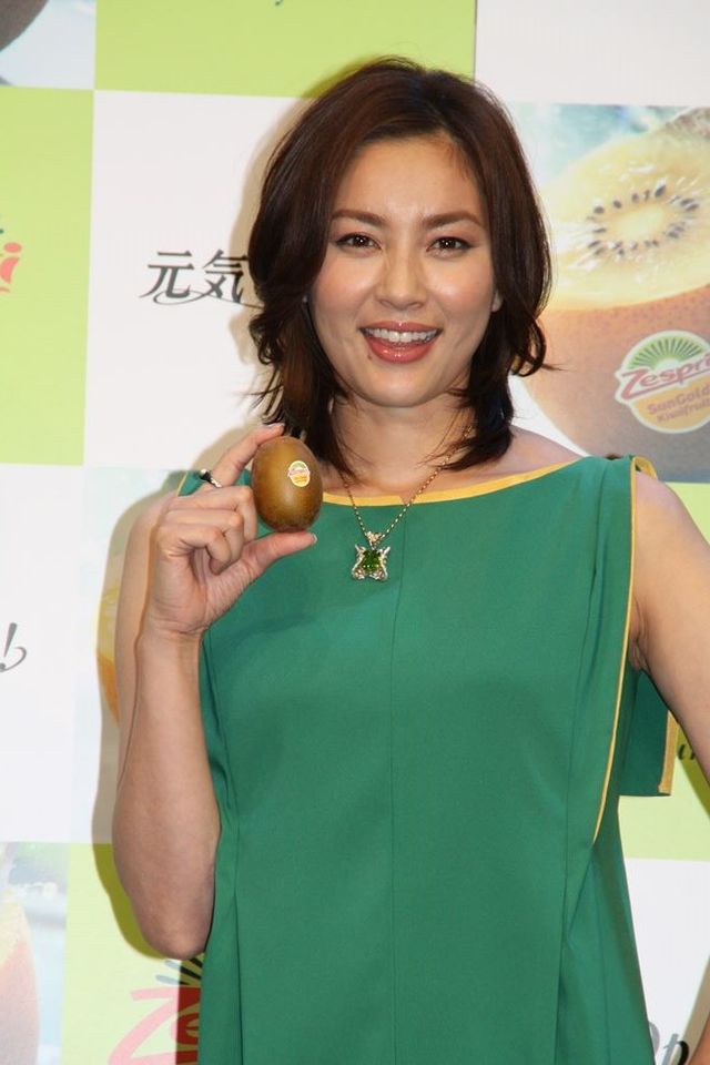 瀬戸朝香が「キウ育ママ」に変身！新CM発表会フォトギャラリー（12枚目）