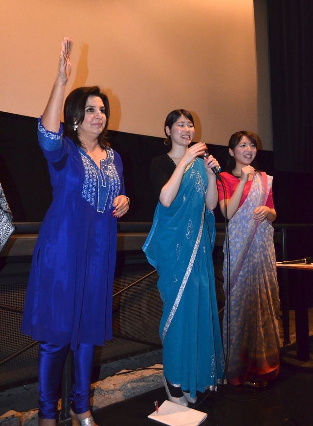 『恋する輪廻　オーム・シャンティ・オーム』初日舞台あいさつ（11枚目）