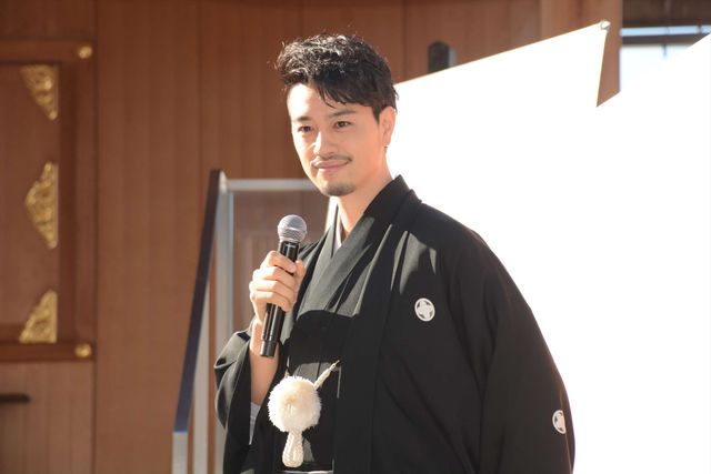 斎藤工、今年の目標は…キノコ栽培！映画『アサシン　クリード』大ヒット祈願イベントフォトギャラリー（2枚目）