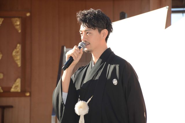 斎藤工、今年の目標は…キノコ栽培！映画『アサシン　クリード』大ヒット祈願イベントフォトギャラリー（3枚目）