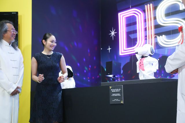 安藤美姫、スヌーピー愛さく裂！「スヌーピー×おもしろサイエンスアート展『SNOOPY FANTARATION』」オープニングイベント（8枚目）