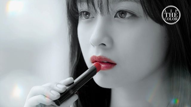 ＜10枚＞橋本環奈、大人っぽい…「19歳の橋本環奈写真展 in 渋谷駅」＆「LIP THE COLOR」新テレビCMより：フォトギャラリー