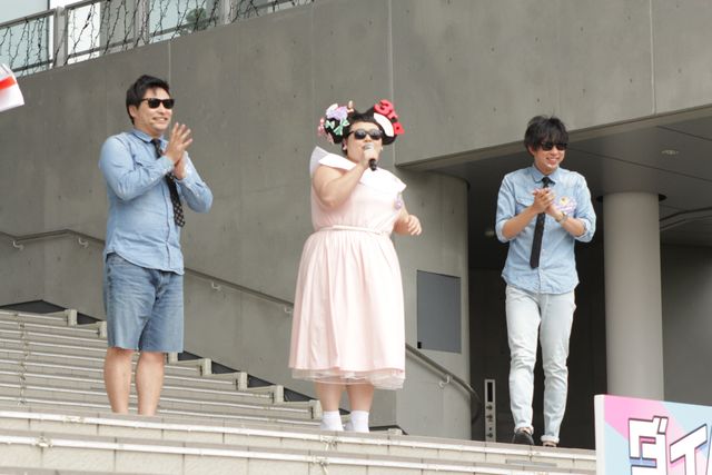 渡辺直美＆8.6秒バズーカーによる「8.6トンバズーカー」フォトギャラリー（5枚目）