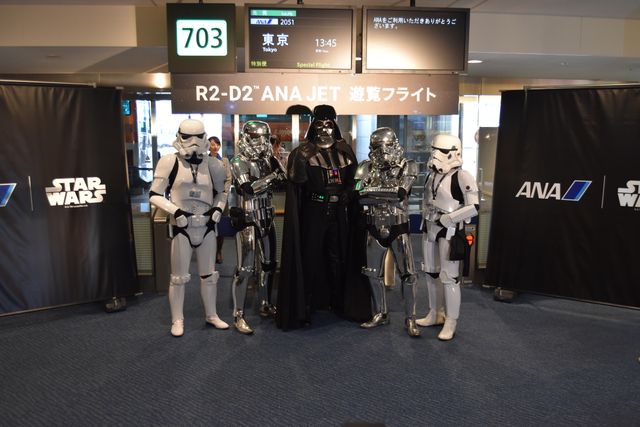 【写真】R2-D2 ANA JET の内部とコスプレ風景ギャラリー：フォトギャラリー