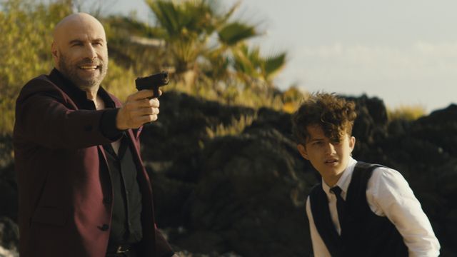 ジョン・トラボルタVSブルース・ウィリス『オペレーション・ゴールド』場面写真（2枚目）