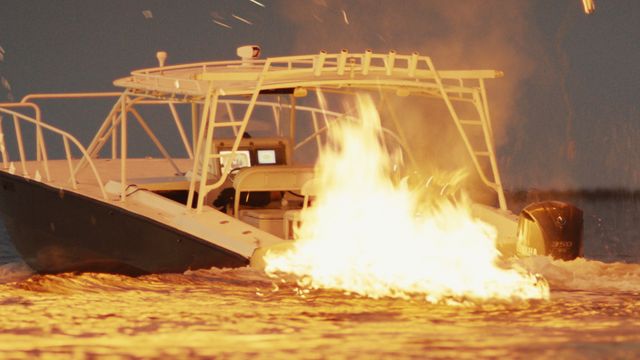 ジョン・トラボルタVSブルース・ウィリス『オペレーション・ゴールド』場面写真（11枚目）