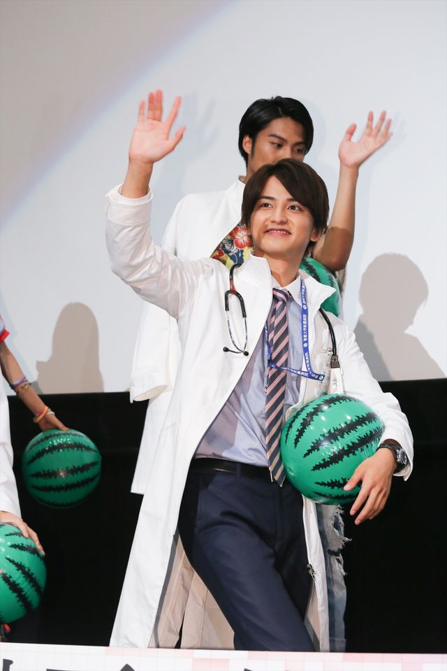 映画に出てくるポッピーは今本編に出ているポッピーではない!?『劇場版　仮面ライダーエグゼイド　トゥルー・エンディング』完成披露試写会舞台あいさつ（12枚目）