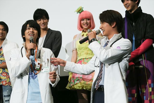 映画に出てくるポッピーは今本編に出ているポッピーではない!?『劇場版　仮面ライダーエグゼイド　トゥルー・エンディング』完成披露試写会舞台あいさつ（15枚目）