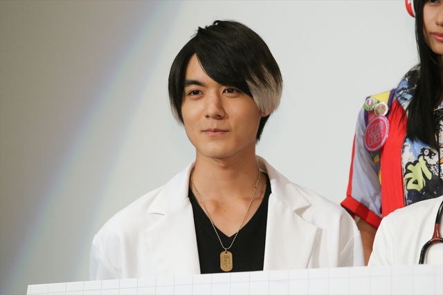 映画に出てくるポッピーは今本編に出ているポッピーではない!?『劇場版　仮面ライダーエグゼイド　トゥルー・エンディング』完成披露試写会舞台あいさつ（38枚目）