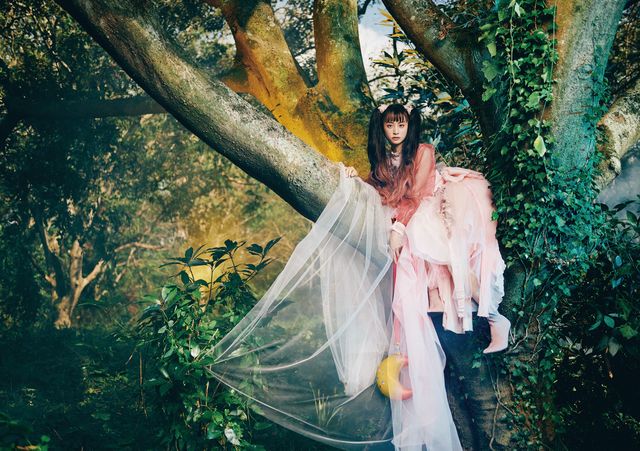 山本美月のこだわりがつまった一冊!「魔法少女 山本美月」:フォトギャラリー