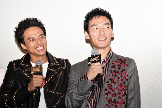 草なぎ剛『ムタフカズ』初日舞台あいさつ（3枚目）