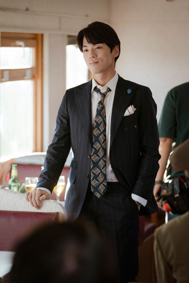 ヒョンビンの凛々しい表情…「愛の不時着」場面カットほか＜全35枚＞（14枚目）