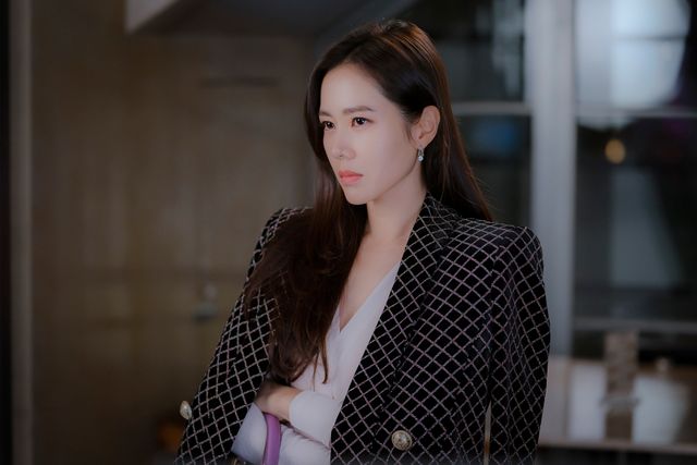 ヒョンビンの凛々しい表情…「愛の不時着」場面カットほか＜全35枚＞（27枚目）