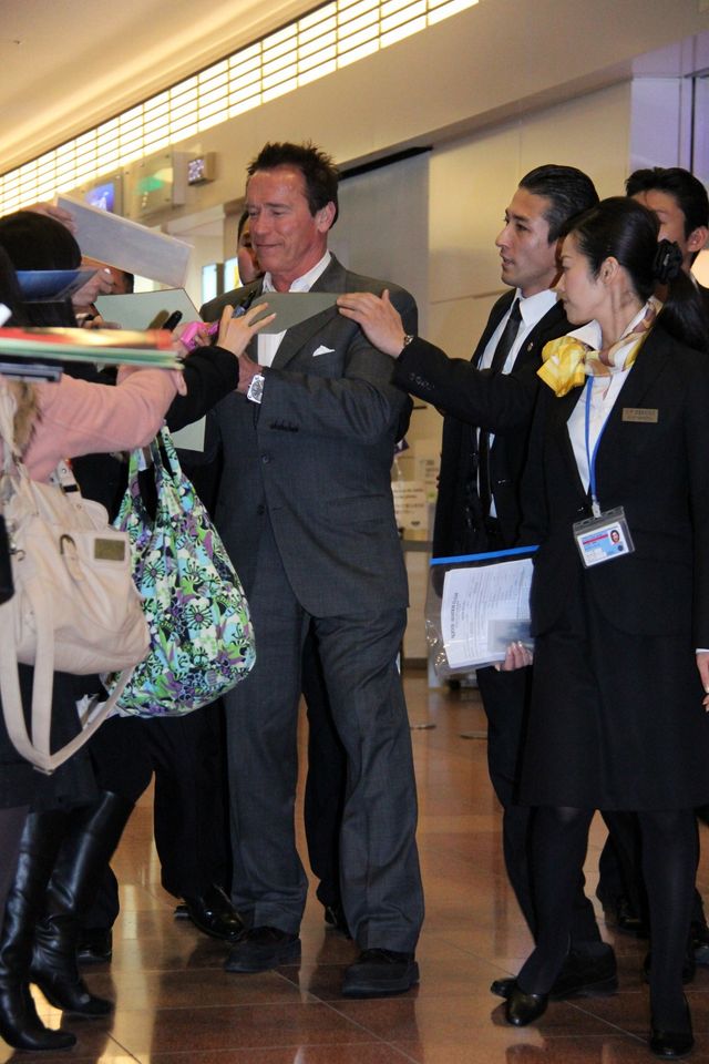 ファンサービスするシュワちゃん！フォトギャラリー（5枚目）