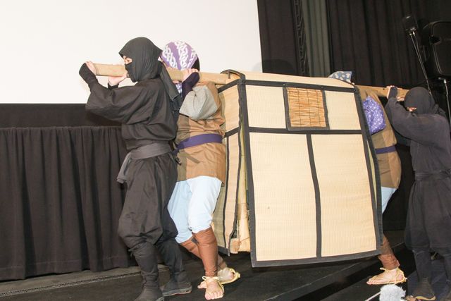 バナナマン日村が劇場でゾンビ化！フォトギャラリー（9枚目）