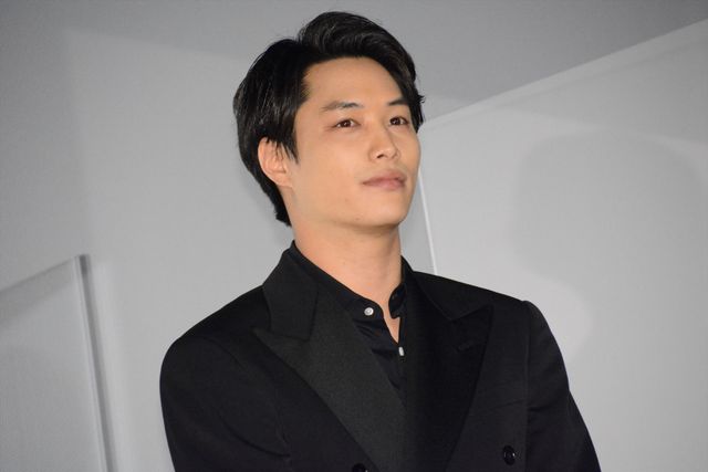 新田真剣佑、山崎紘菜、鈴木伸之ら集結！『ブレイブ　－群青戦記－』公開後舞台あいさつ（4枚目）