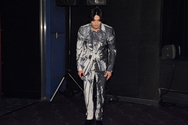 新田真剣佑、山崎紘菜、鈴木伸之ら集結！『ブレイブ　－群青戦記－』公開後舞台あいさつ（19枚目）